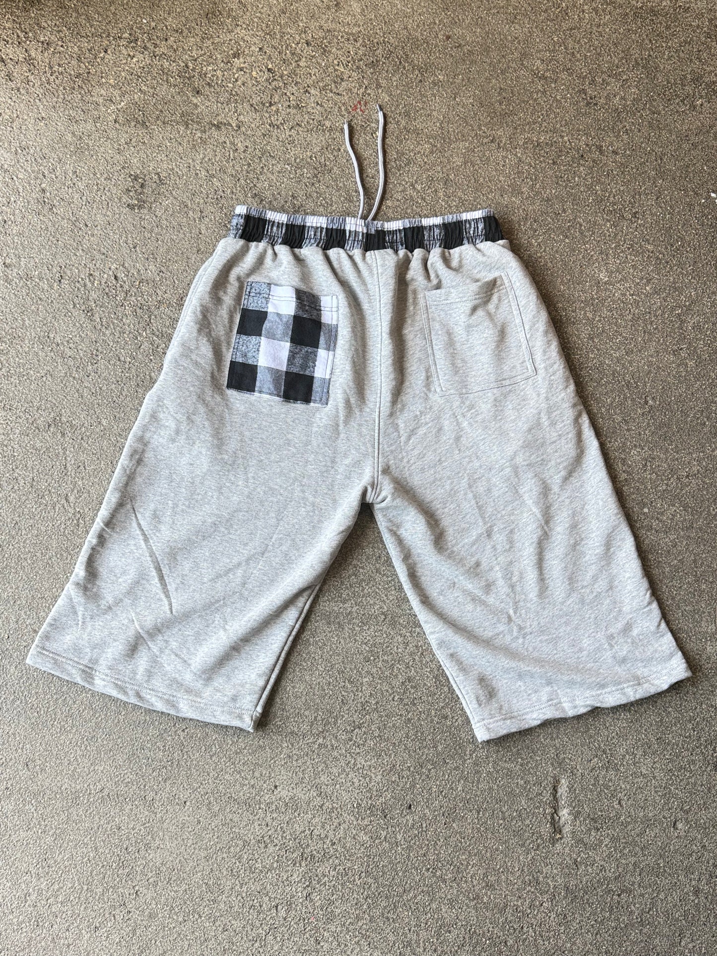 Dreamlands Checkered 3/4 Shorts
